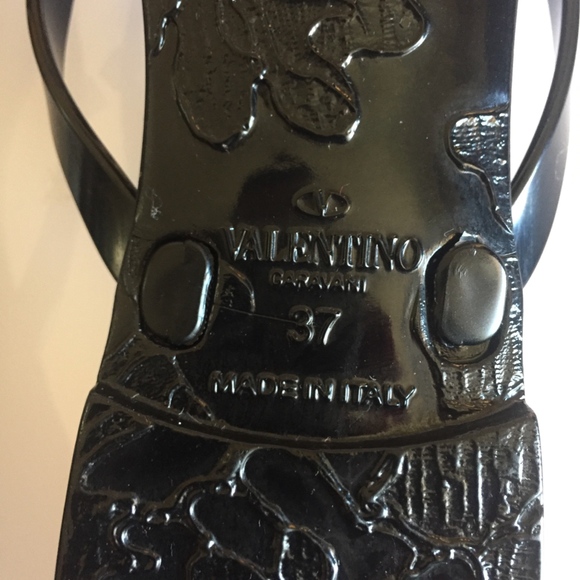 Valentino Garavani Rockstud PVC Flip Flop Thong - Picture 7 of 8